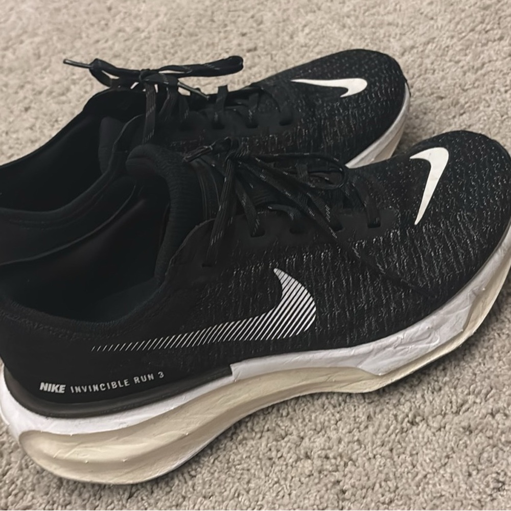 Nike Black and White Invincible Run 3 Shoes